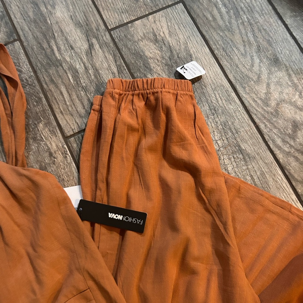 Women's Halter set in Tan - Picture 4 of 6